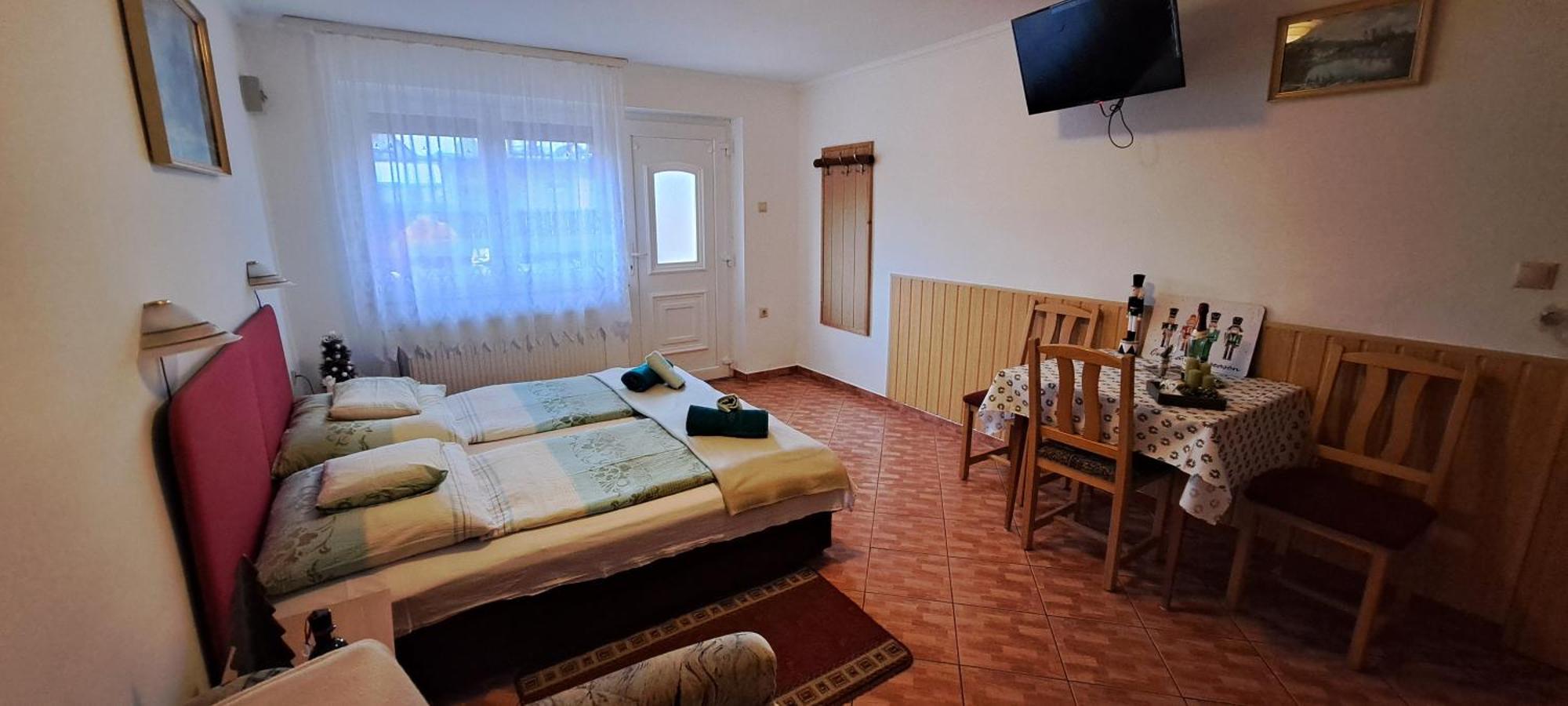Gizella Apartmanhaus บุค ภายนอก รูปภาพ