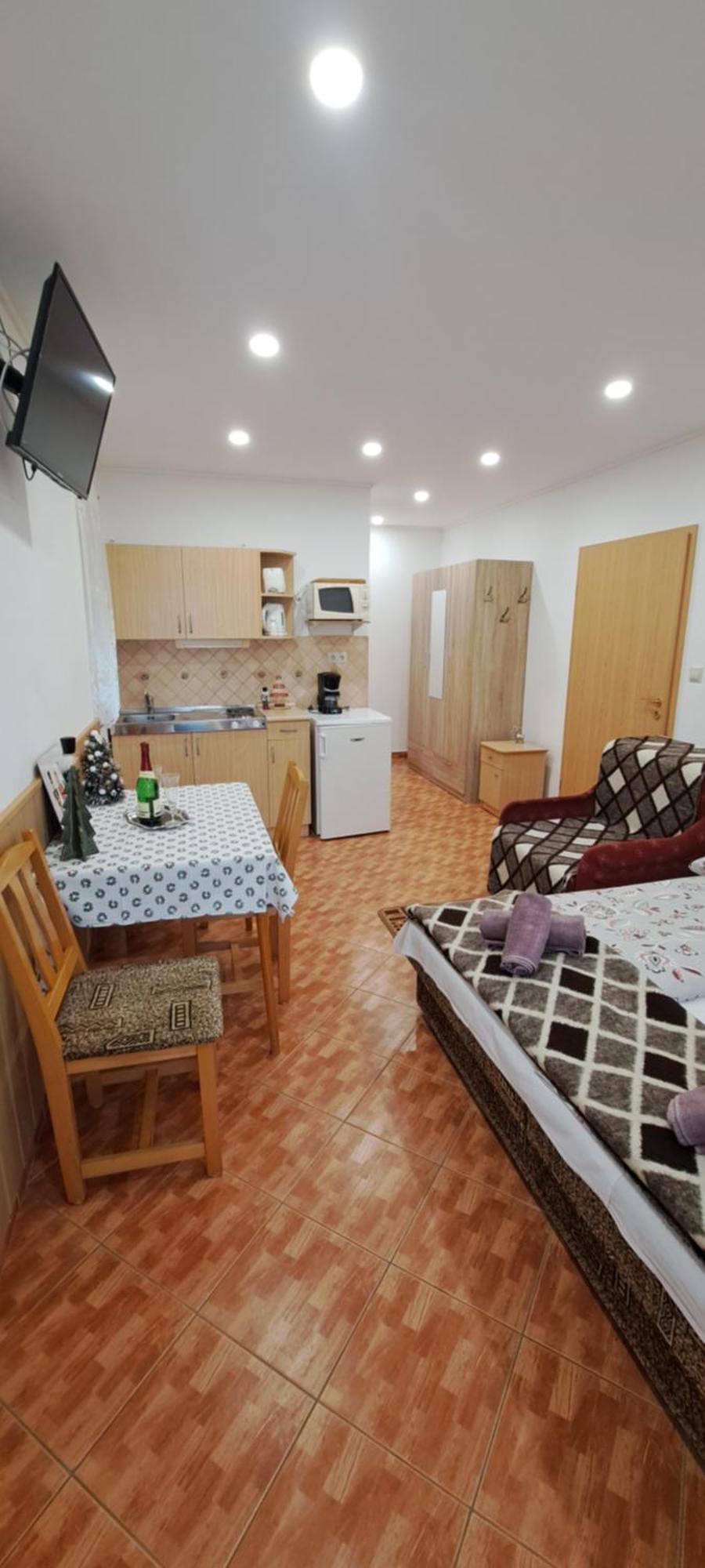 Gizella Apartmanhaus บุค ภายนอก รูปภาพ