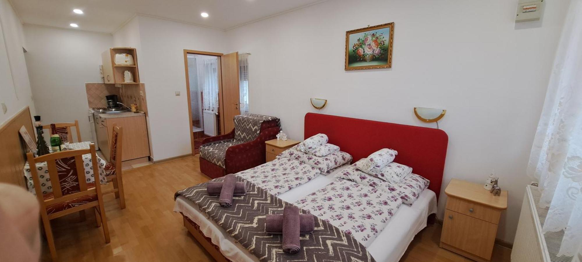 Gizella Apartmanhaus บุค ภายนอก รูปภาพ