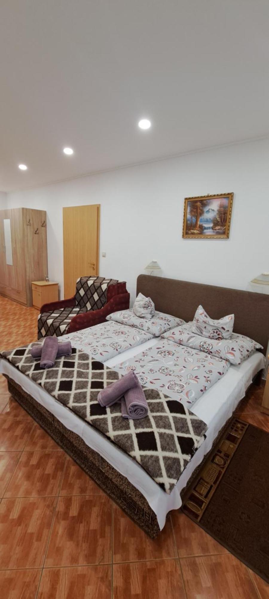 Gizella Apartmanhaus บุค ภายนอก รูปภาพ