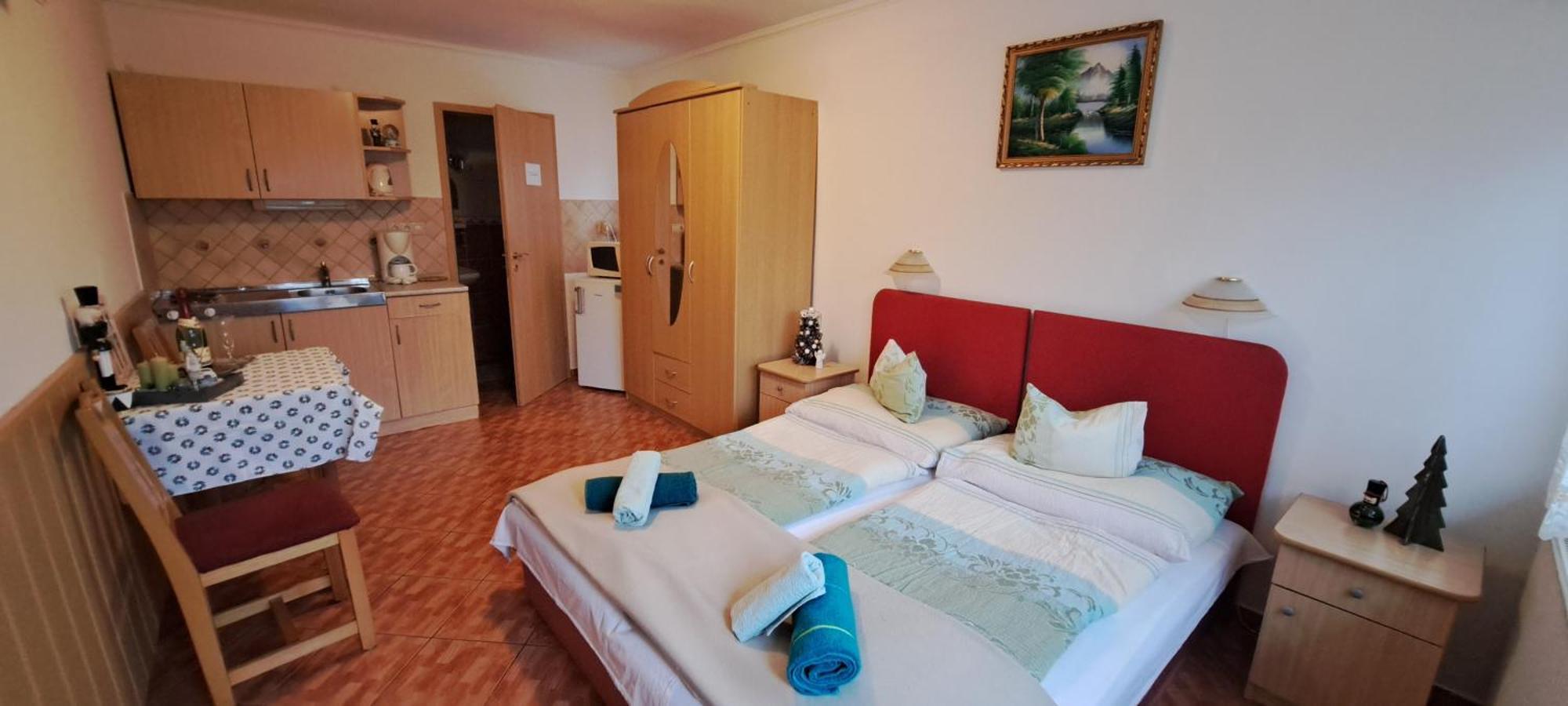 Gizella Apartmanhaus บุค ภายนอก รูปภาพ