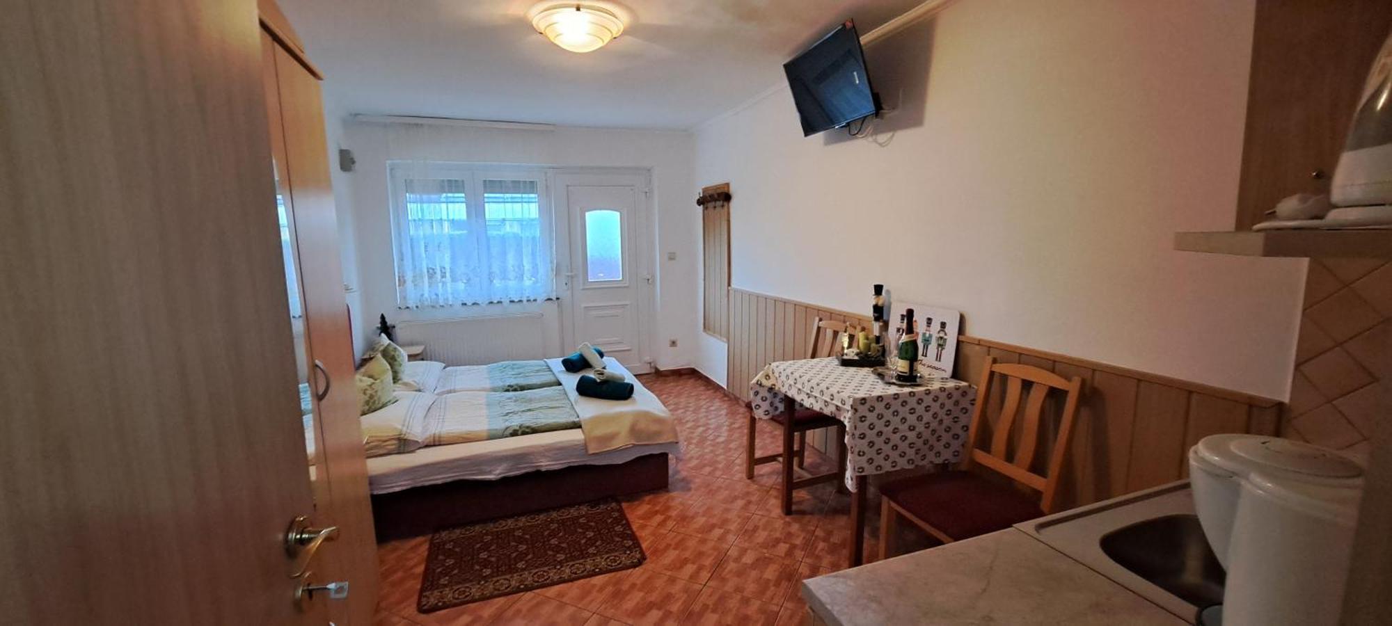Gizella Apartmanhaus บุค ภายนอก รูปภาพ