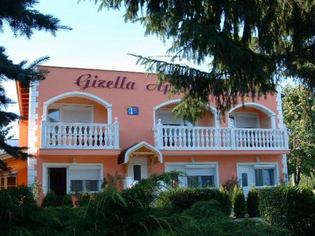 Gizella Apartmanhaus บุค ห้อง รูปภาพ